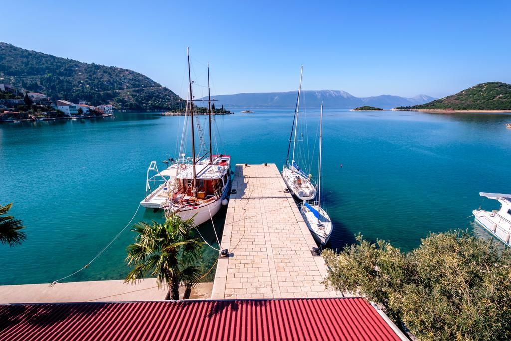 Apartments Galeb Blace Εξωτερικό φωτογραφία