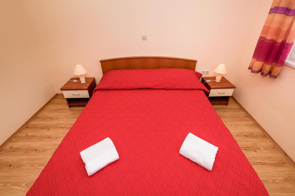 Apartments Galeb Blace Εξωτερικό φωτογραφία