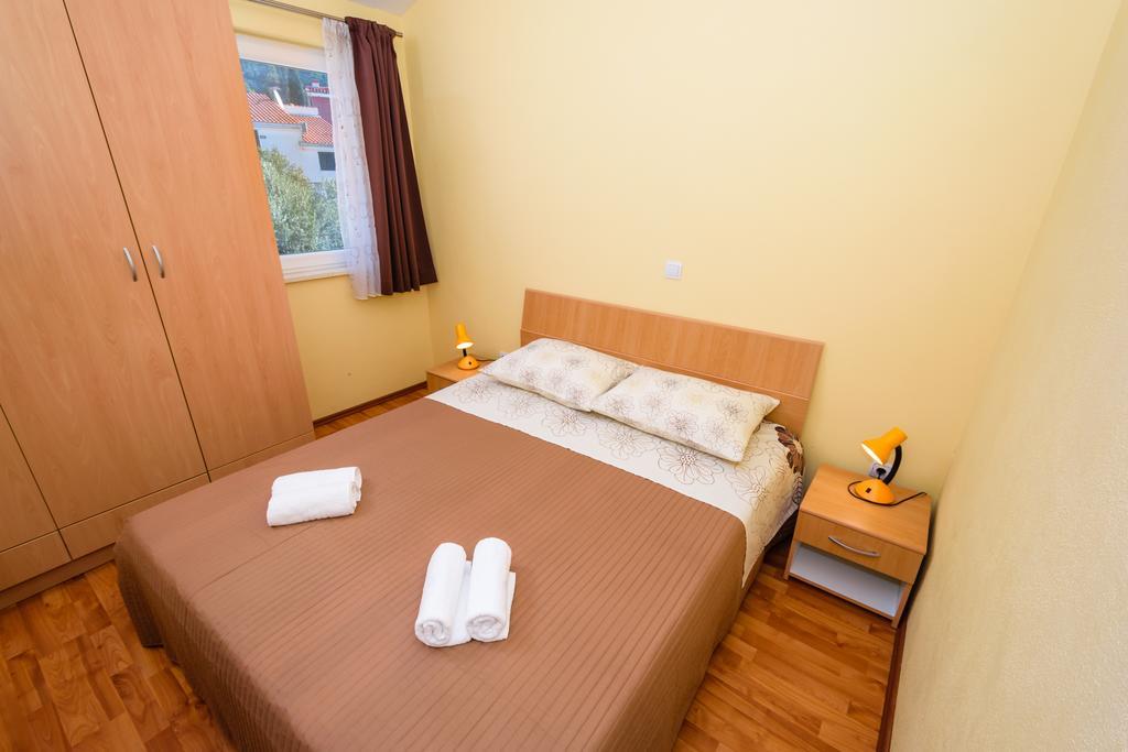 Apartments Galeb Blace Εξωτερικό φωτογραφία