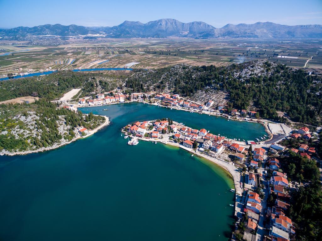 Apartments Galeb Blace Εξωτερικό φωτογραφία